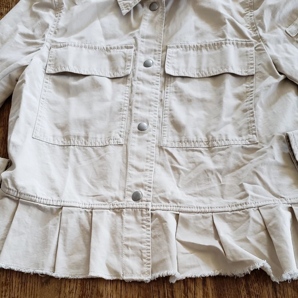 Gap Jacket - Picture 2 of 8